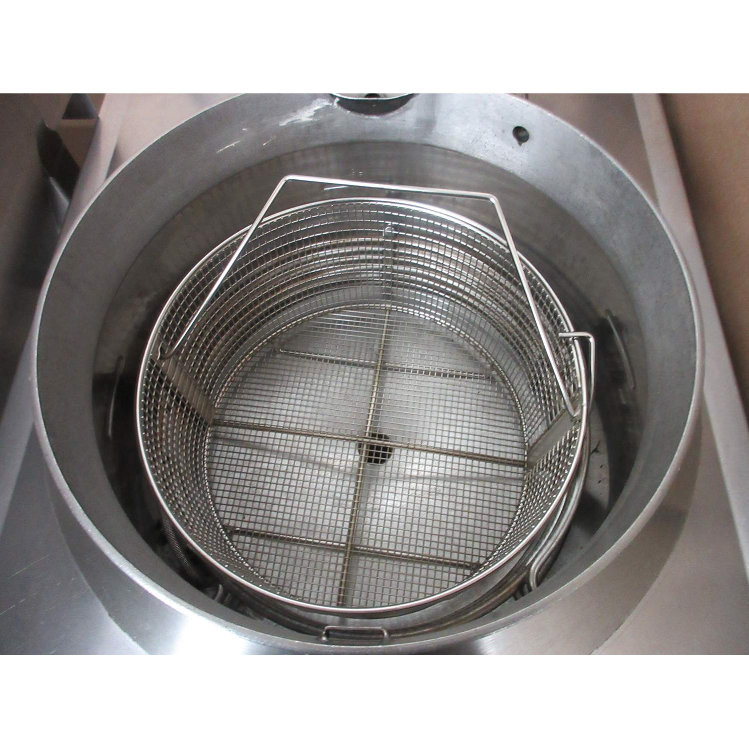 BKI FKM-F Electric Pressure Fryer, With Filtration, Used Excellent Condition image 2