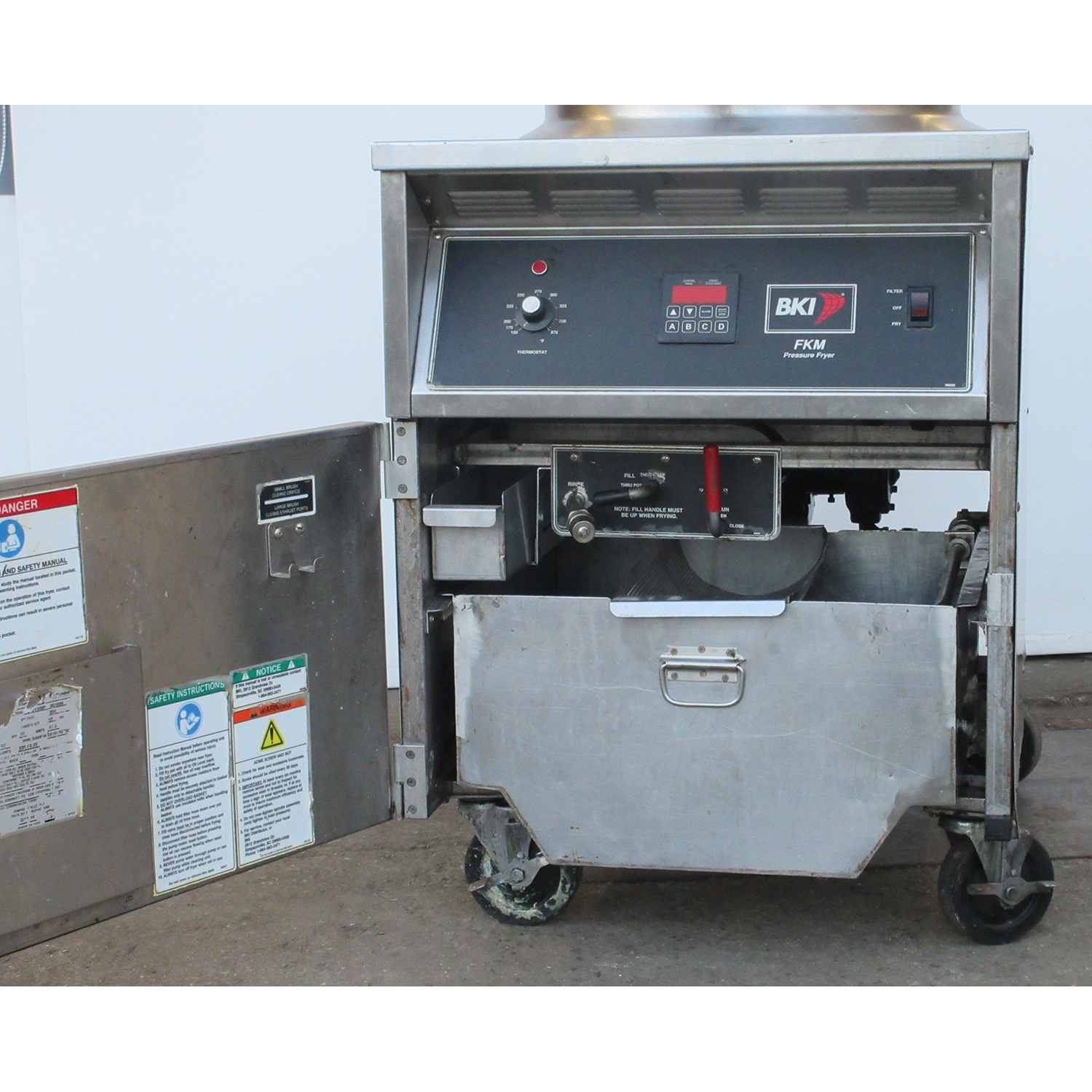 BKI FKM-F Electric Pressure Fryer, With Filtration, Used Excellent Condition image 4