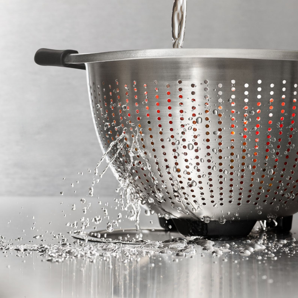 OXO Stainless Steel Colander, 5 Qt. image 4