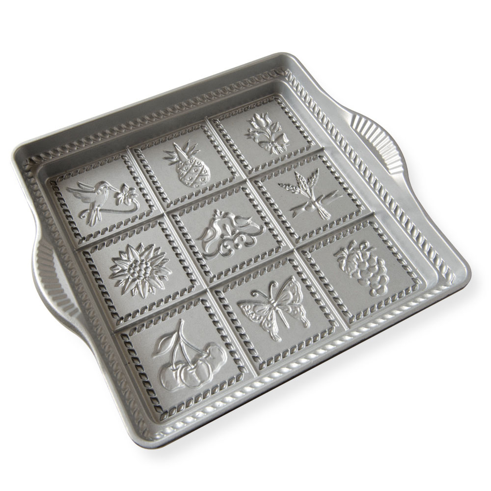 Nordic Ware English Shortbread Pan image 1