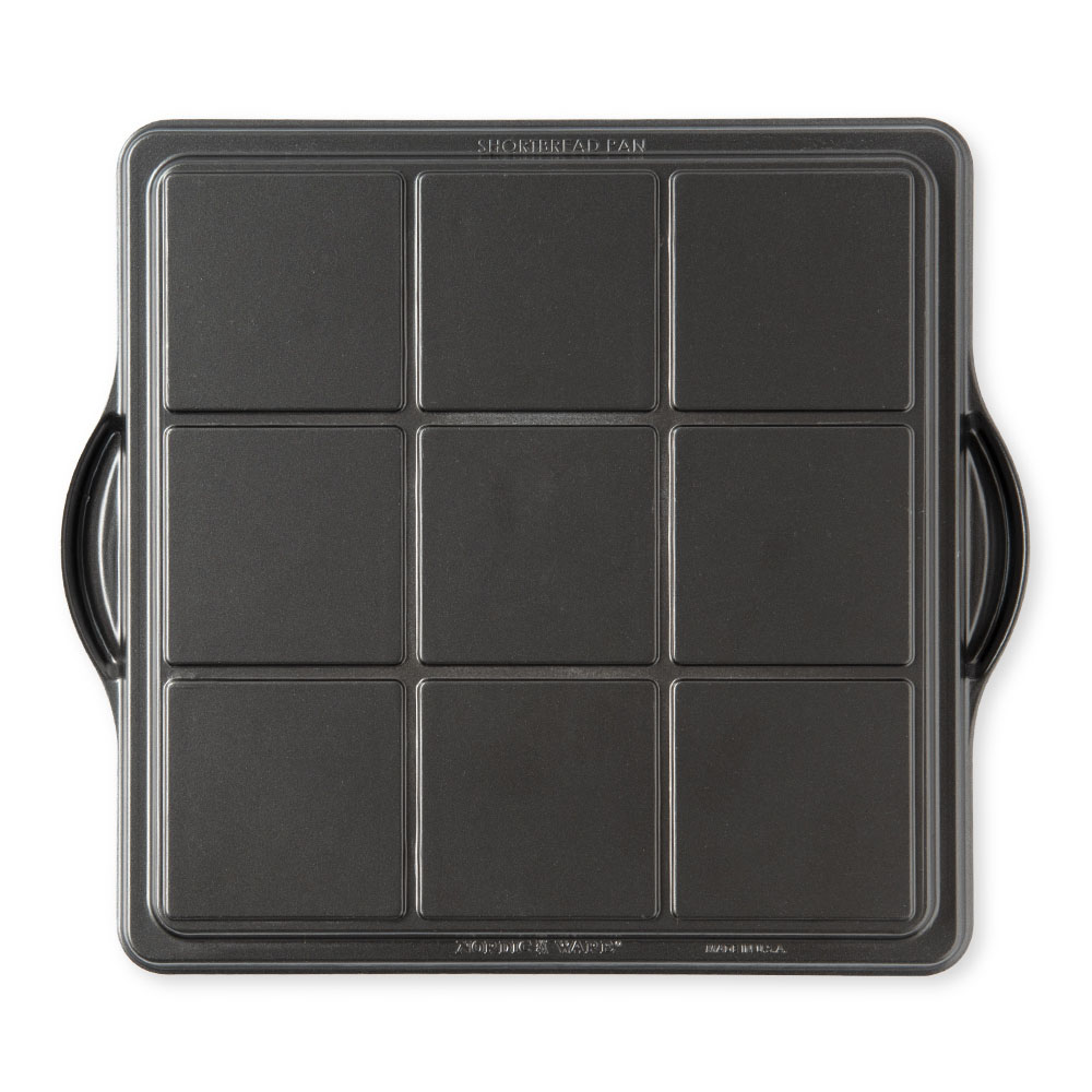 Nordic Ware English Shortbread Pan image 2