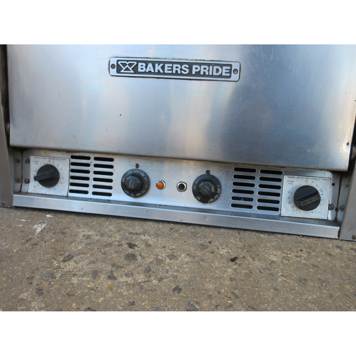 Bakers Pride P44 Countertop Pizza Oven, Electric, Used Excellent Condition image 1