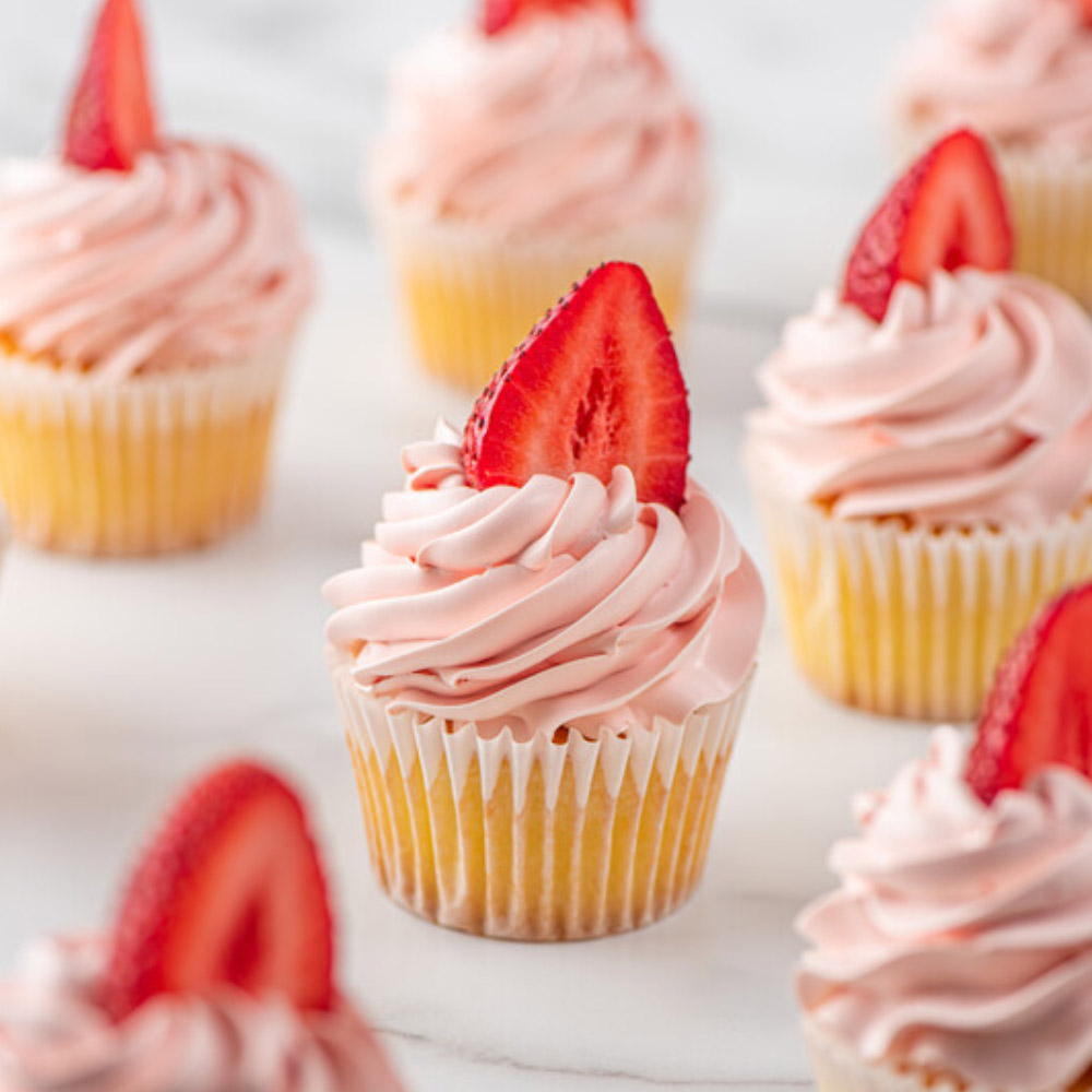 Rich's Bettercreme Strawberry Icing, 12 oz. - Pack of 3 image 3