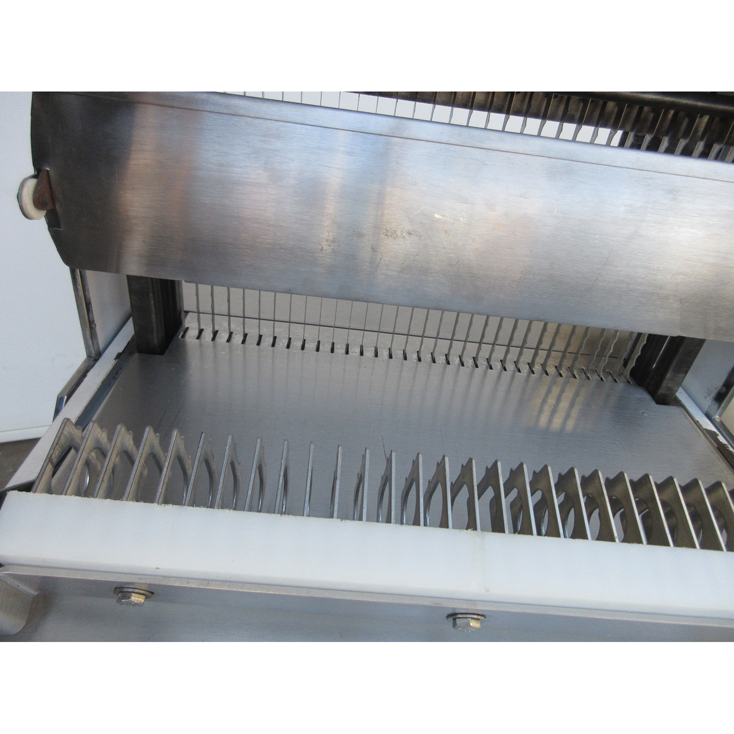 Oliver 777 Bread Slicer, 1/2" Cut, Used Excellent Condition image 3