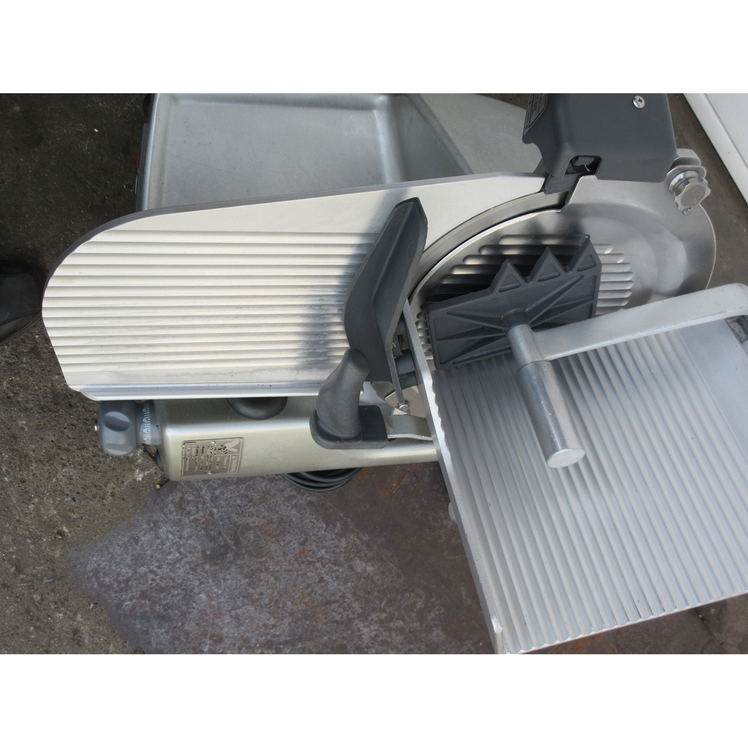 Hobart HS8 Heavy Duty Meat/Deli Slicer, Used Excellent Condition image 2