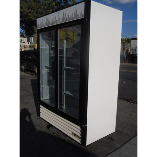 True 2 Door Freezer Model # GDM-49F Used Excellent Condition image 2