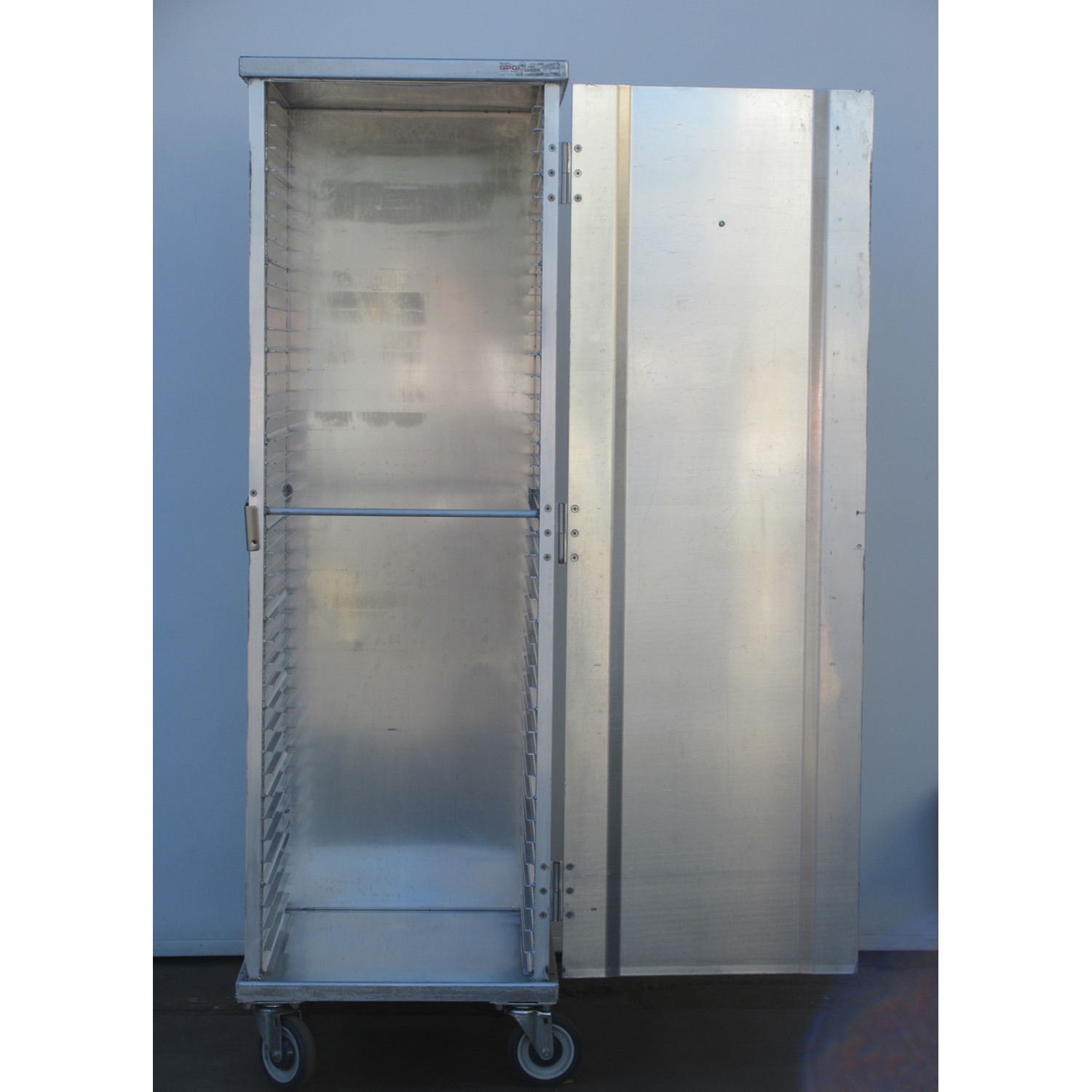 Kelmax 4H2200 Enclosed Cabinet, Used Excellent Condition image 1