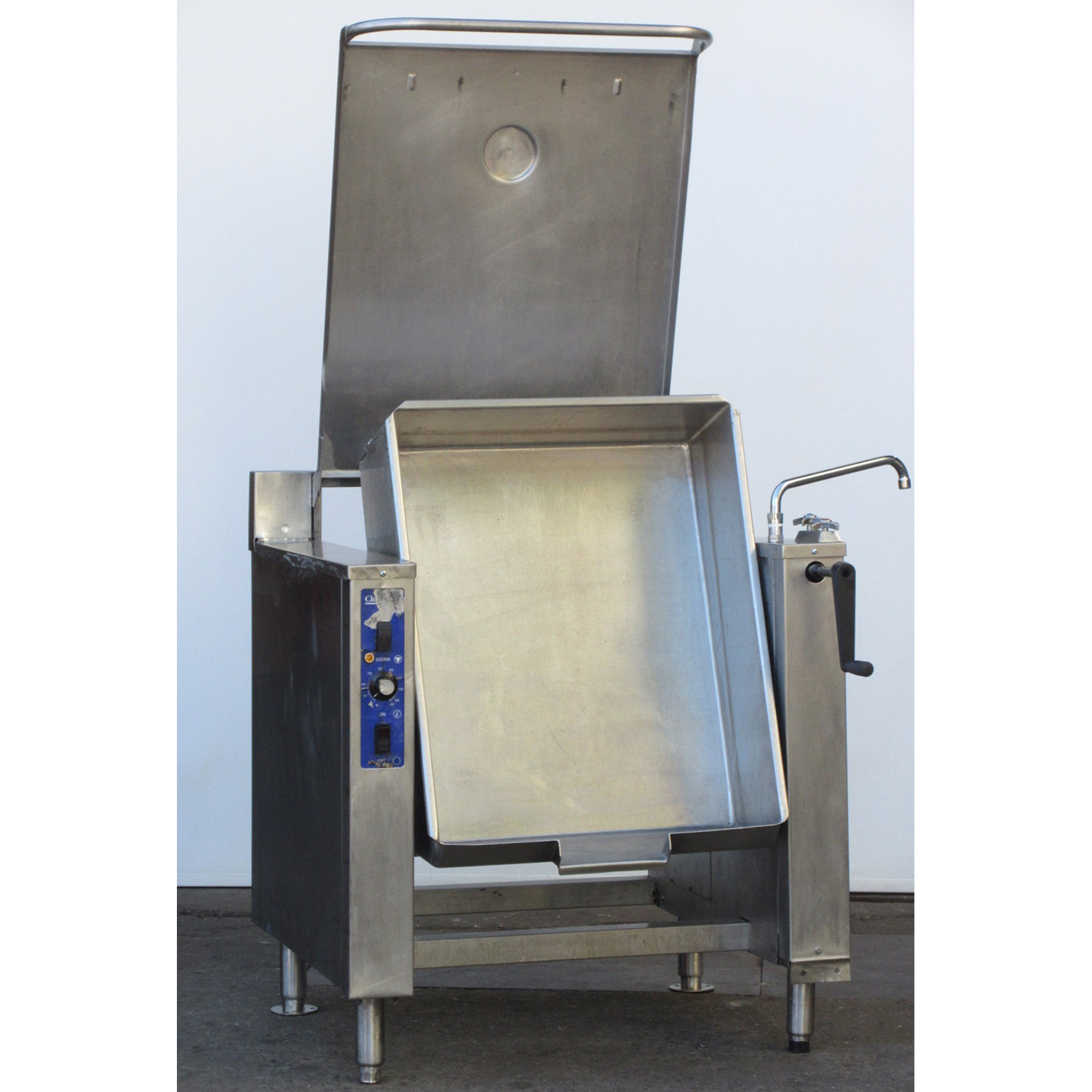 Cleveland SEL-30-T4 Manual Tilt Skillet 30 Gallon, Electric, Used Excellent Condition image 4
