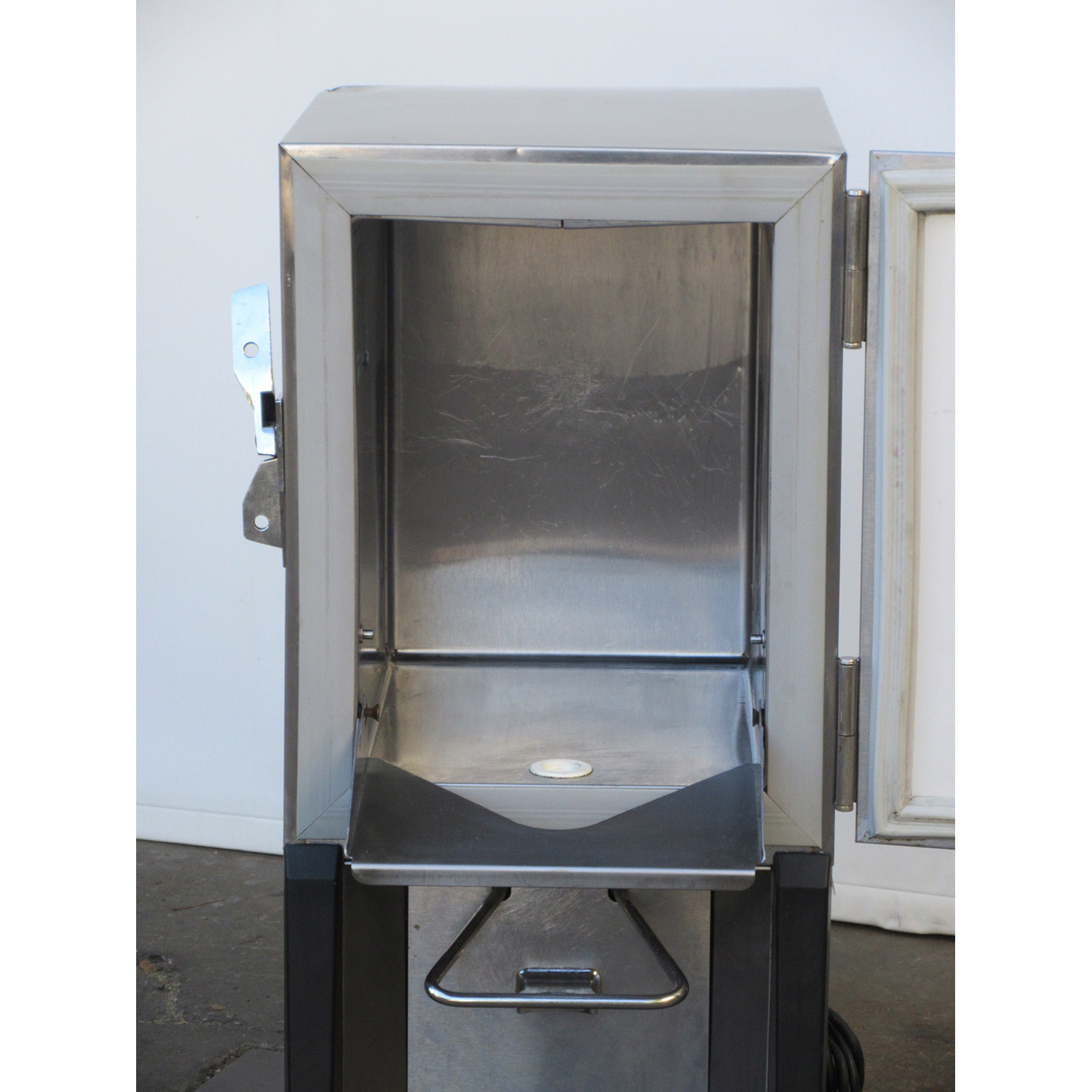 Silver King SK5MAJ Milk Dispenser, Used Excellent Condition image 1
