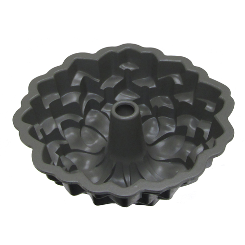 Nordicware Commercial Blossom Bundt Cake Pan image 1