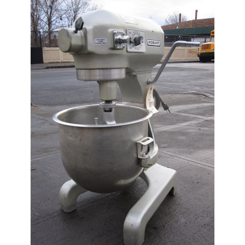 Hobart 20 qt Mixer Model # A200T Used Very Good Condition Original Paint image 1