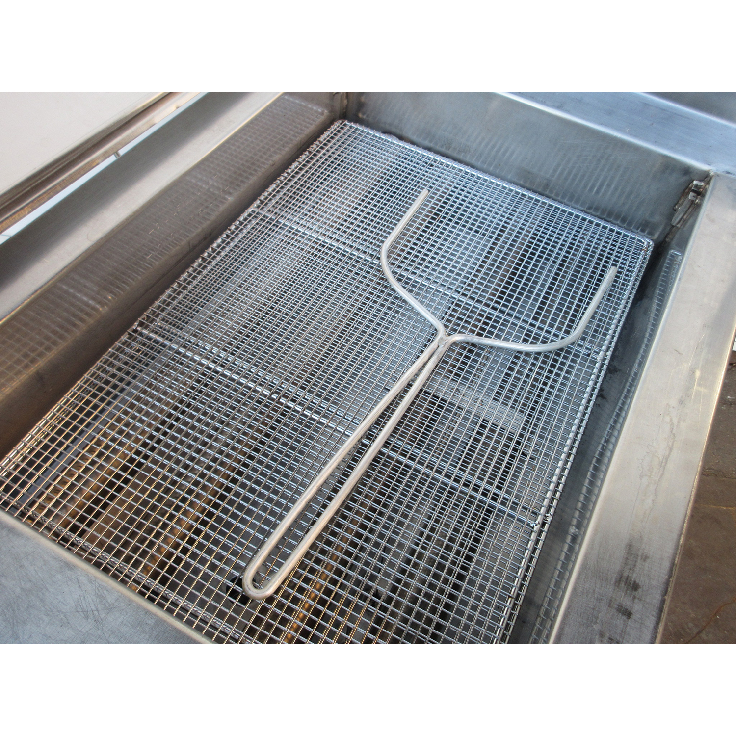 Avalon RFG318 18'' Gas Donut Fryer, Used Excellent Condition image 1