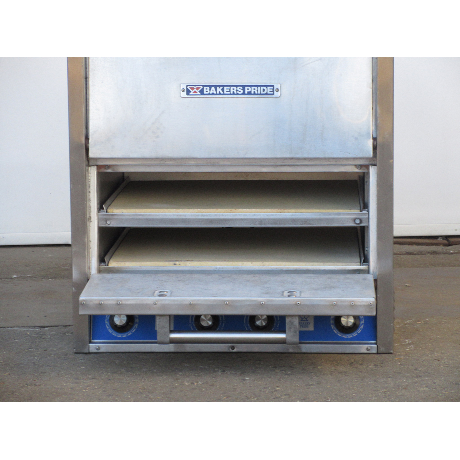 Bakers Pride P44S Countertop Electric Pizza Oven, Used Excellent Condition image 3