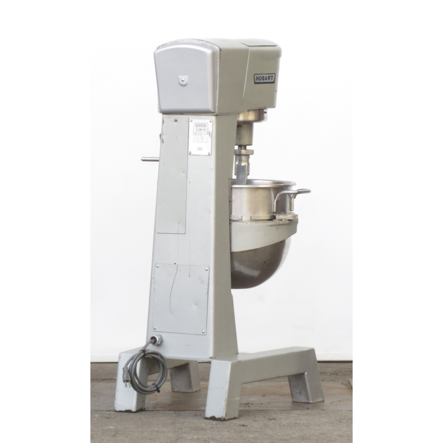 Hobart D300 Mixer 30 Qt Bowl And 2 Attachments Included, Used Excellent Condition image 1