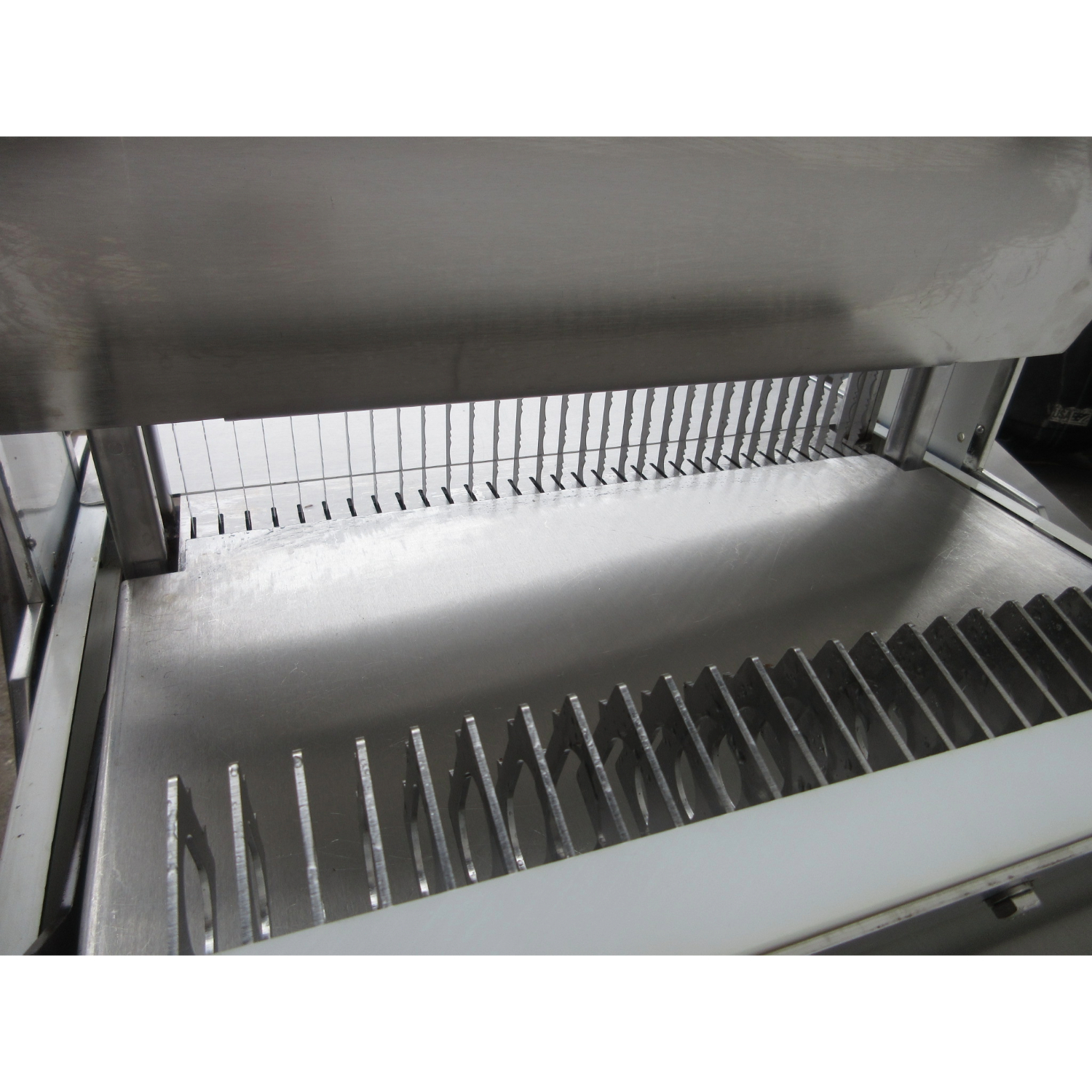 Oliver 777 Bread Slicer 1/2" Cut, Used Excellent Condition image 3