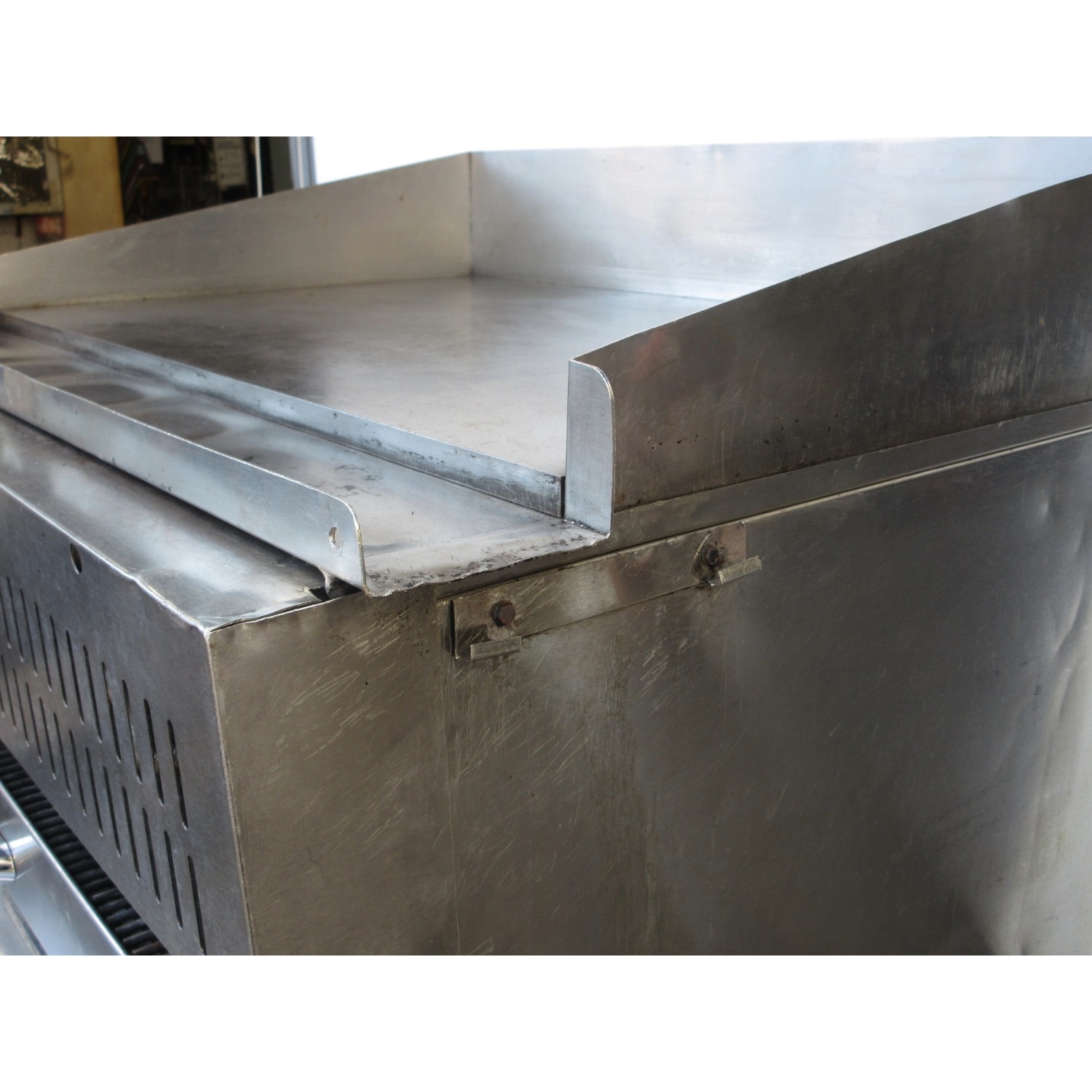 Vulcan VST3B  Natural Gas Broiler with Griddle Top, Used Excellent Condition image 4