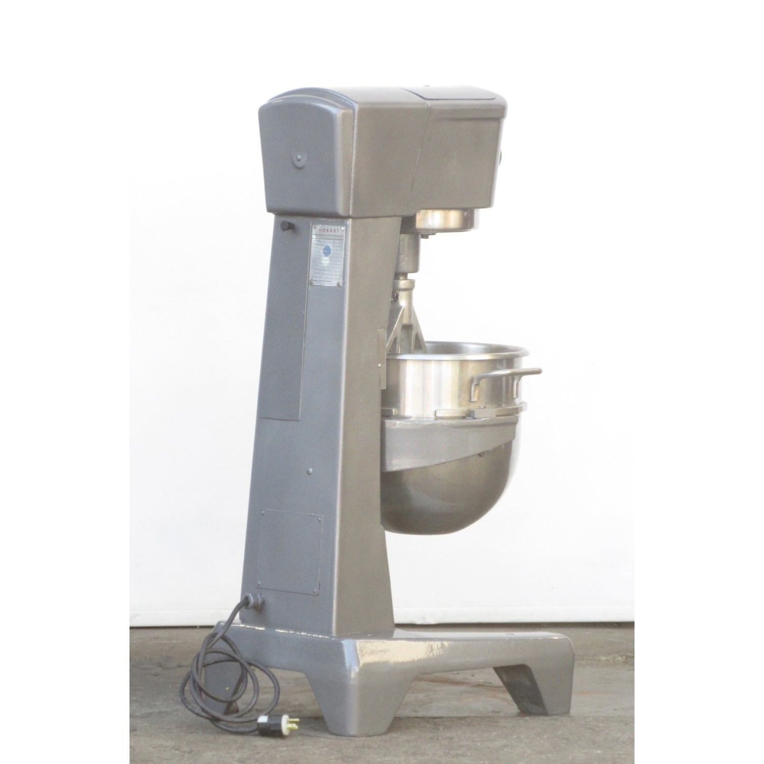 Hobart D300 Mixer 30 Qt, Bowl And 2 Attachments Included, Used Excellent Condition image 1