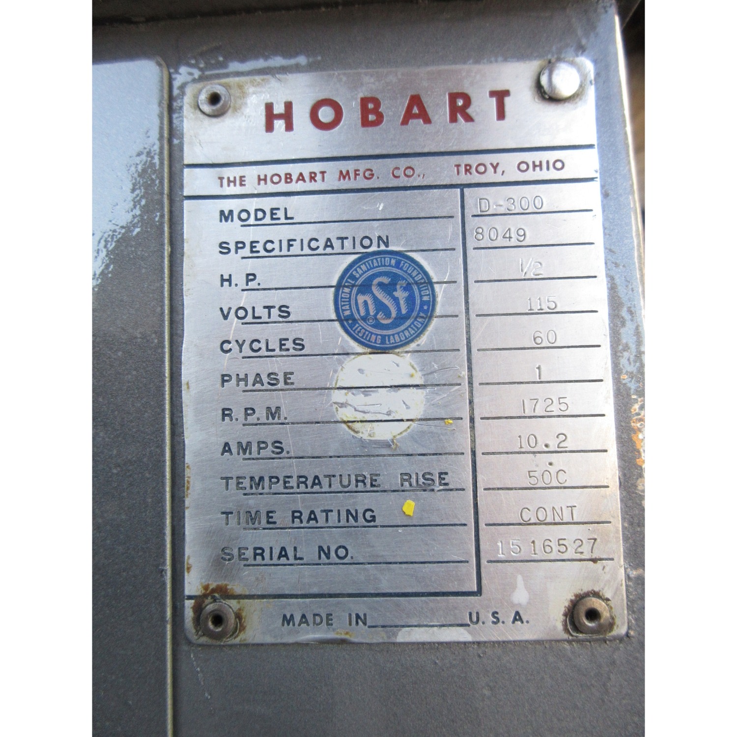 Hobart D300 Mixer 30 Qt, Bowl And 2 Attachments Included, Used Excellent Condition image 3