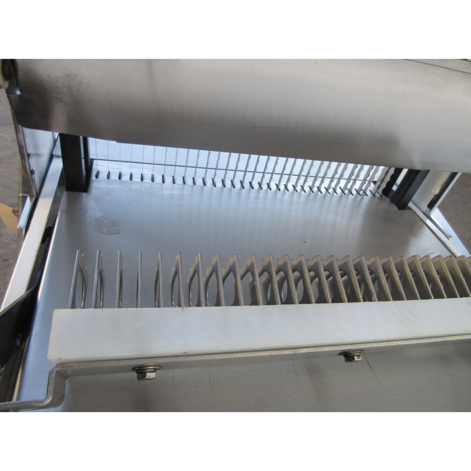 Oliver 777 Bread Slicer 1/2 Cut, Used Excellent Condition image 3