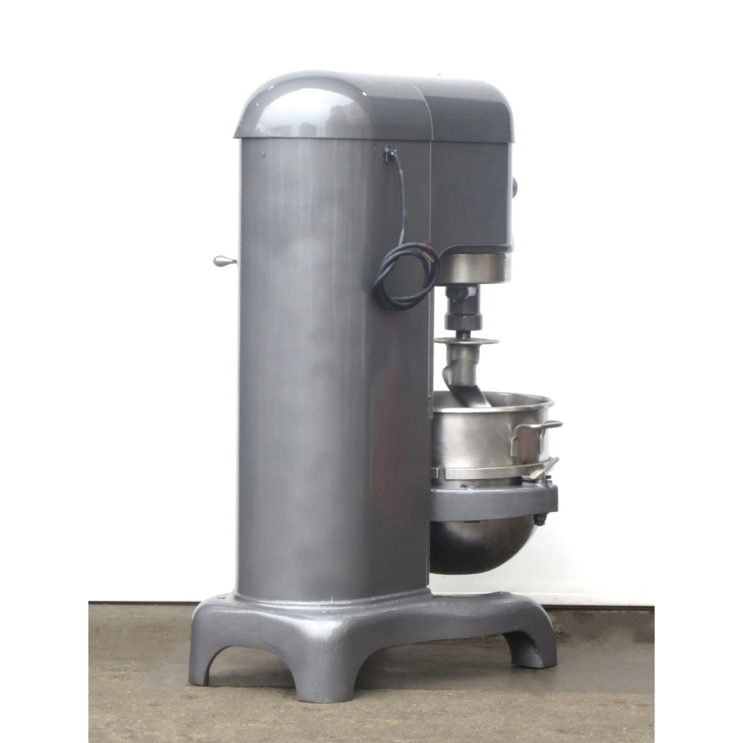 Hobart H-600 60 Qt Mixer, Bowl And 2 Attachments Included, Used Excellent Condition image 2