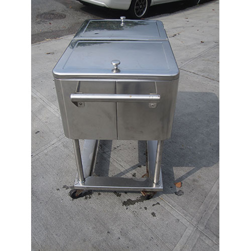 Insulated Ice Bin, Used Great Condition image 1