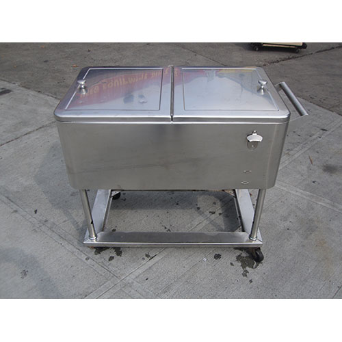 Insulated Ice Bin, Used Great Condition image 3