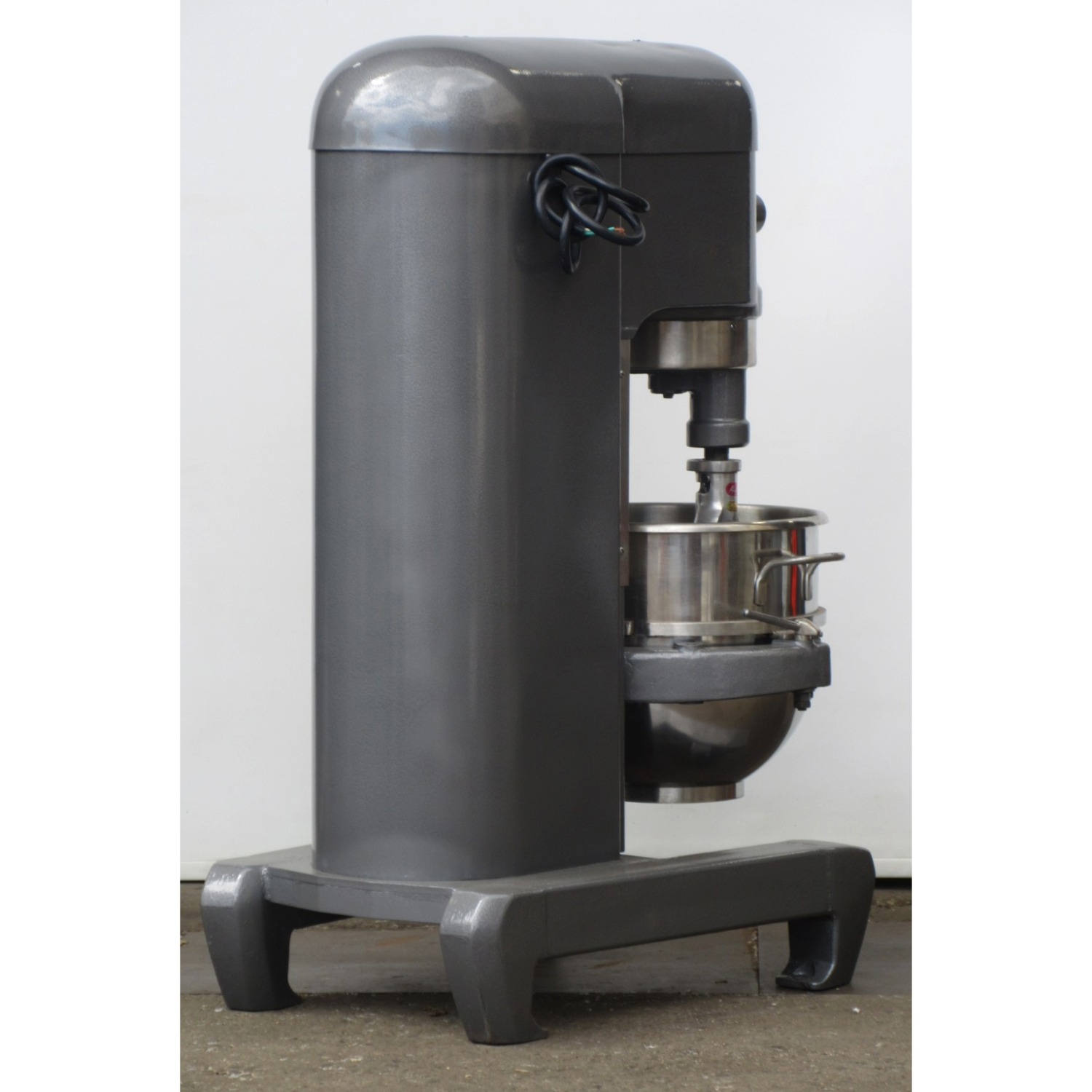 Hobart H-600 60 Qt Mixer, Bowl And 2 Attachments Included, Used Excellent Condition image 2