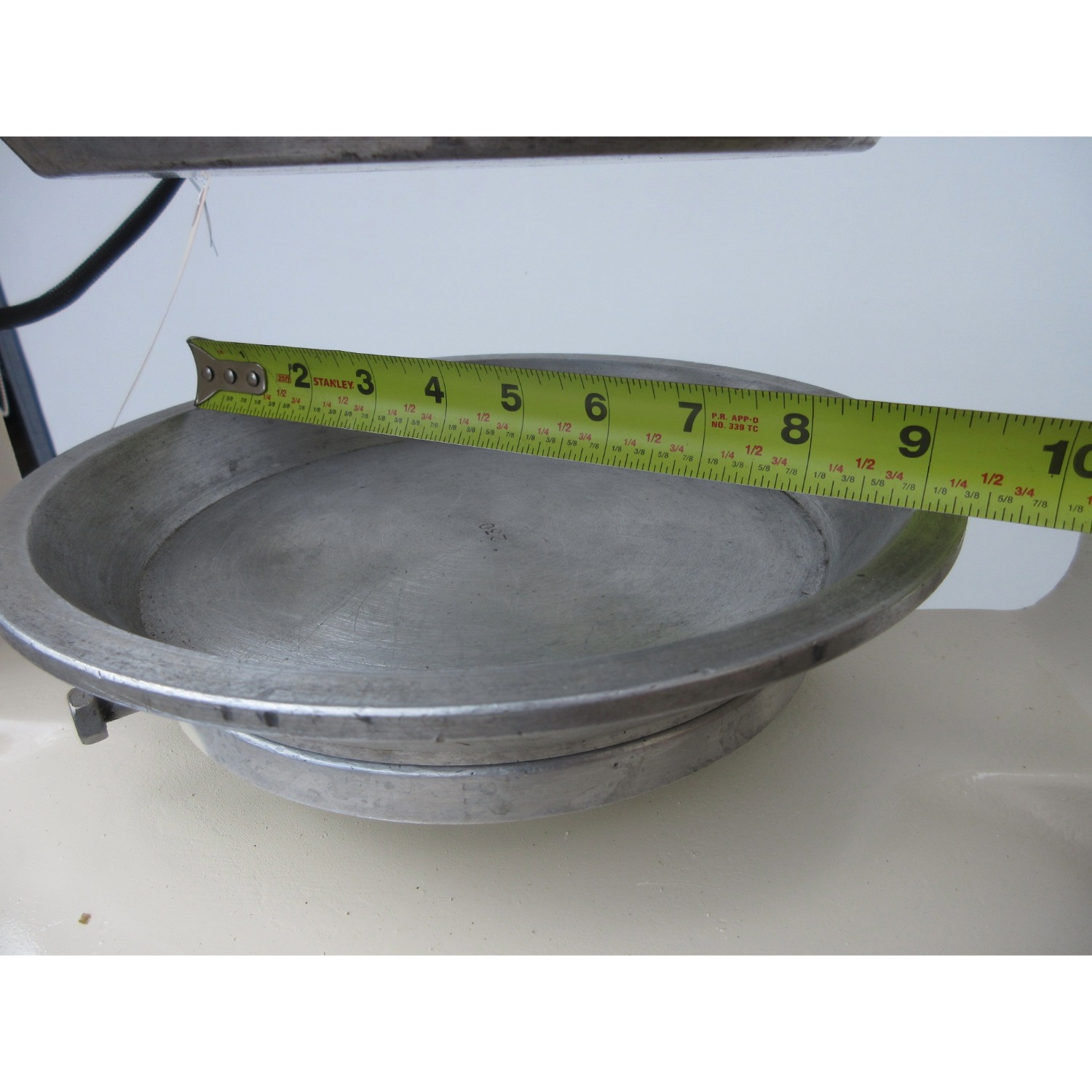 Chicago Metallic PM-100 Semi Automatic Pie Press, Used Excellent Condition image 3