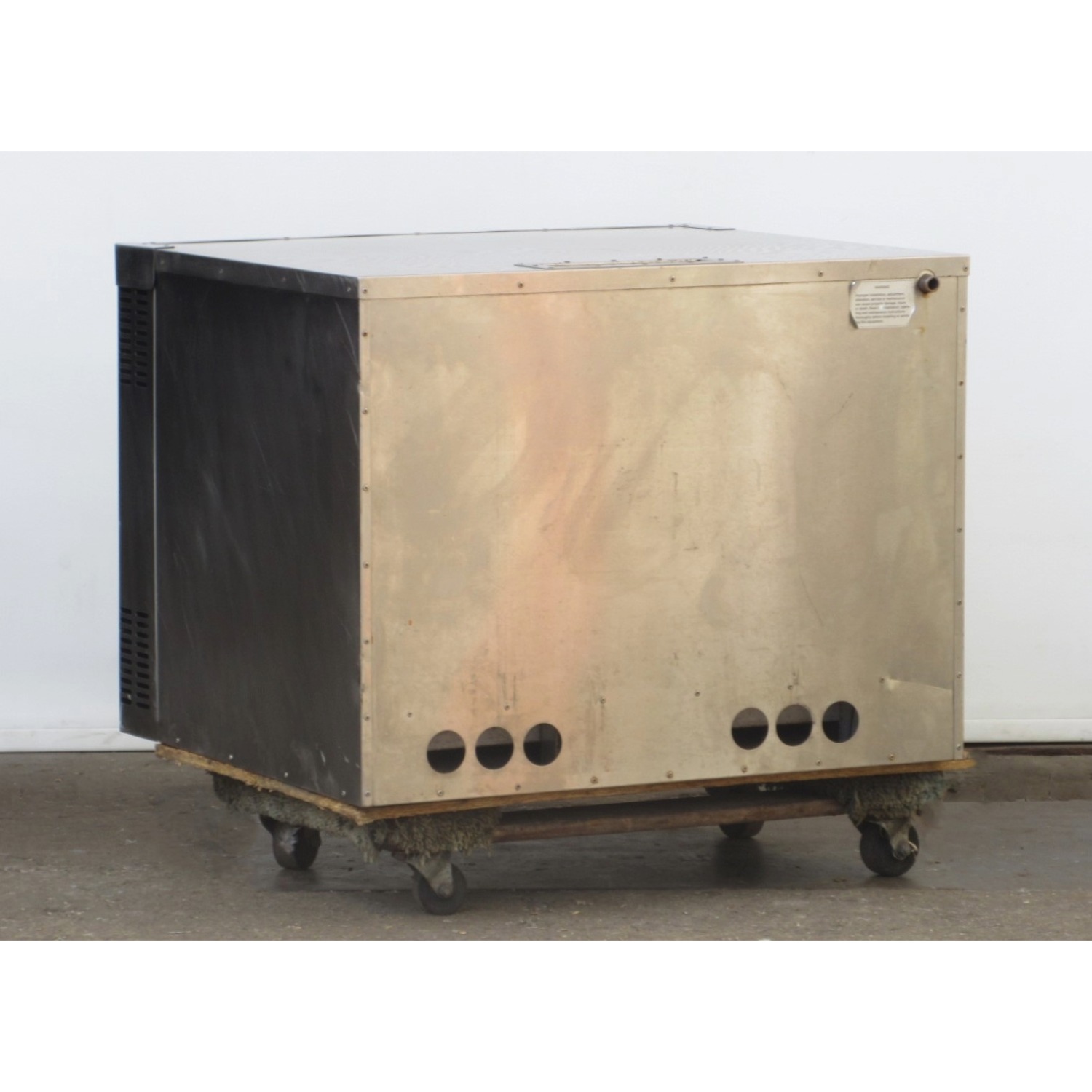 Bakers Pride 922S Counter Top Pizza Oven, Used Excellent Condition image 3