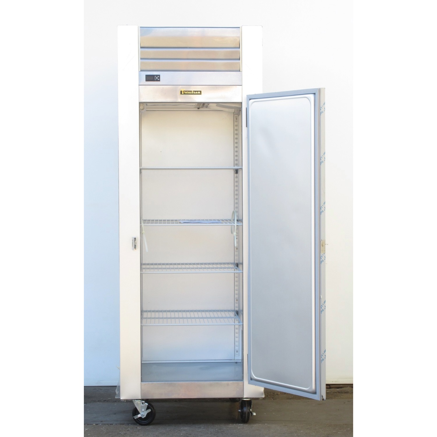 Traulsen G10010 30" One Section Solid Door Reach in Refrigerator, Used Excellent Condition image 1
