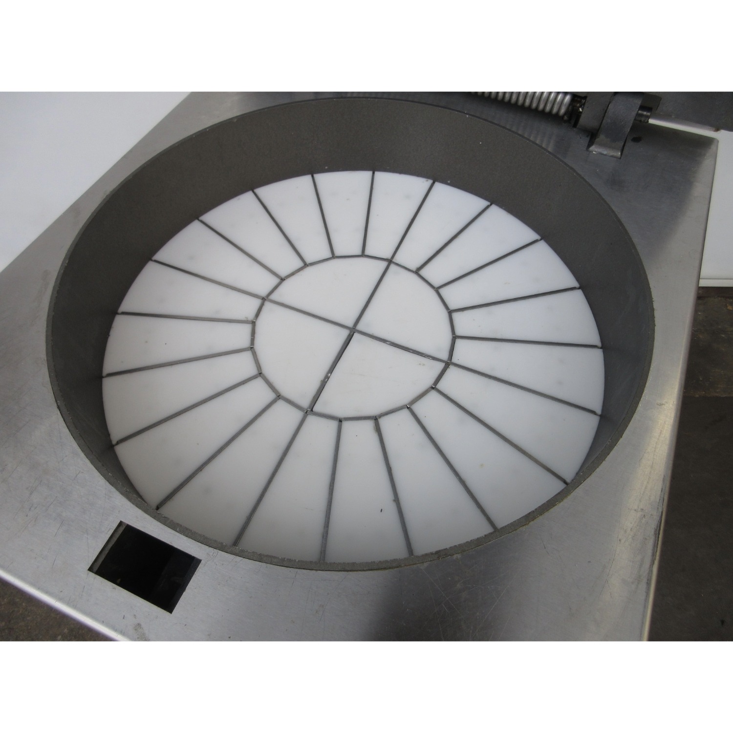 Oliver 619-24RA Hydraulic Dough Divider 24 Part, Used Excellent Condition image 3