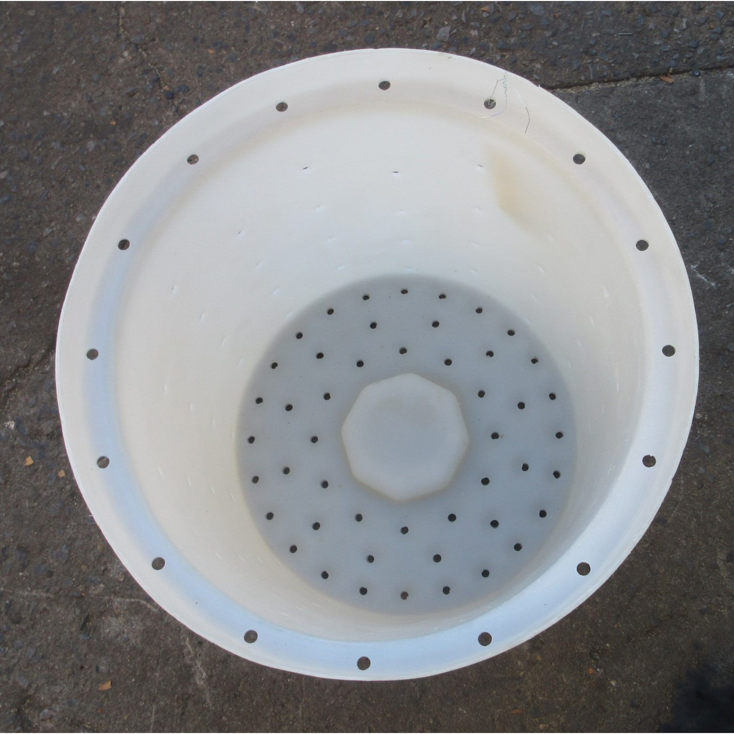 Delfield 6230116 Salad Dryer Inner Bucket with Holes, Without Lid, Used Excellent Condition image 1