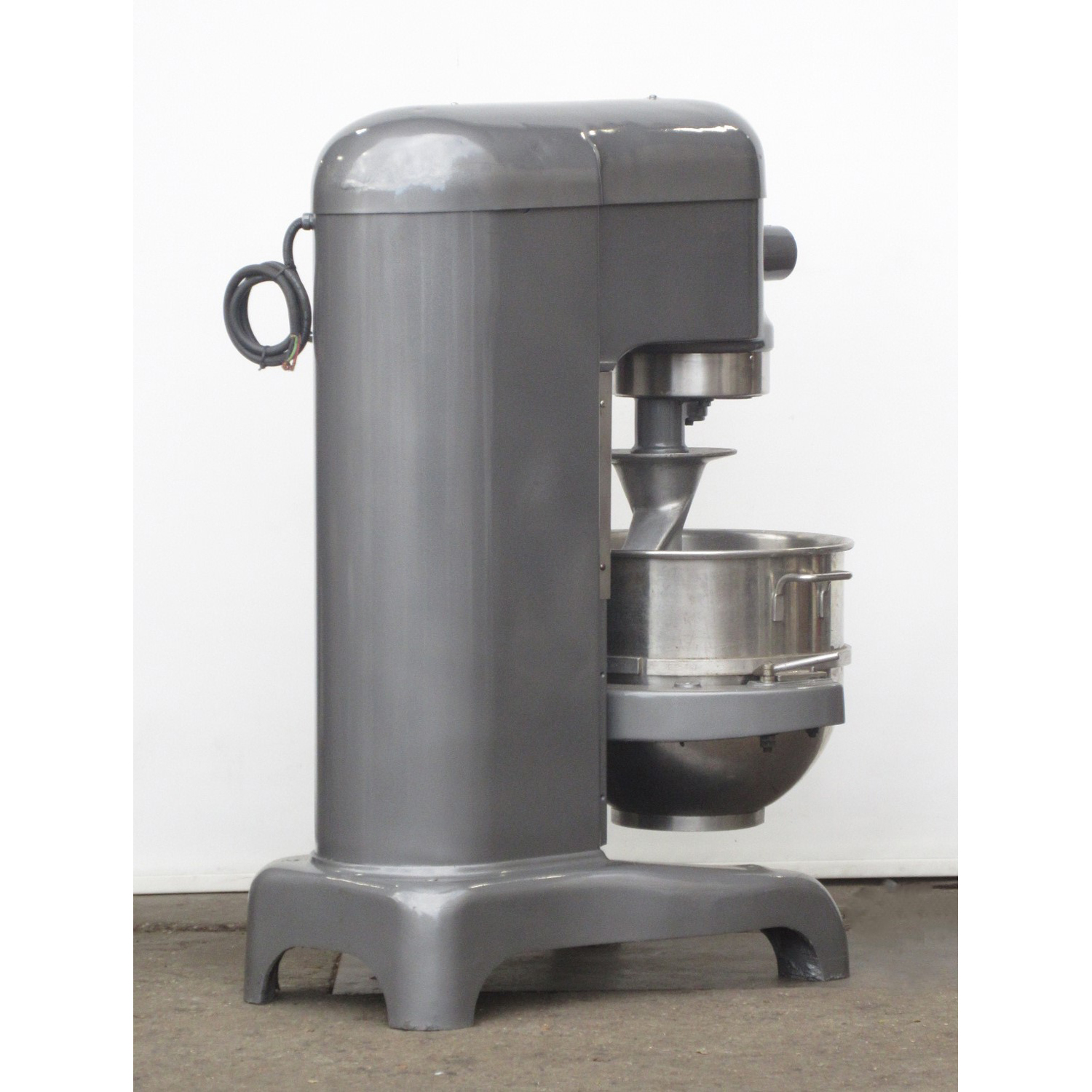 Hobart L800 80 Qt Mixer, Bowl And 2 Attachments Included, Used Excellent Condition image 1