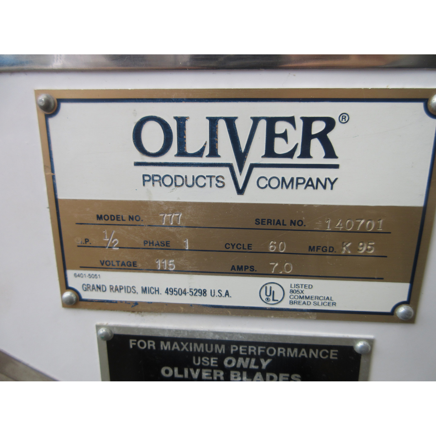 Oliver 777 Bread Slicer 3/4" Slices, Used Excellent Condition image 4