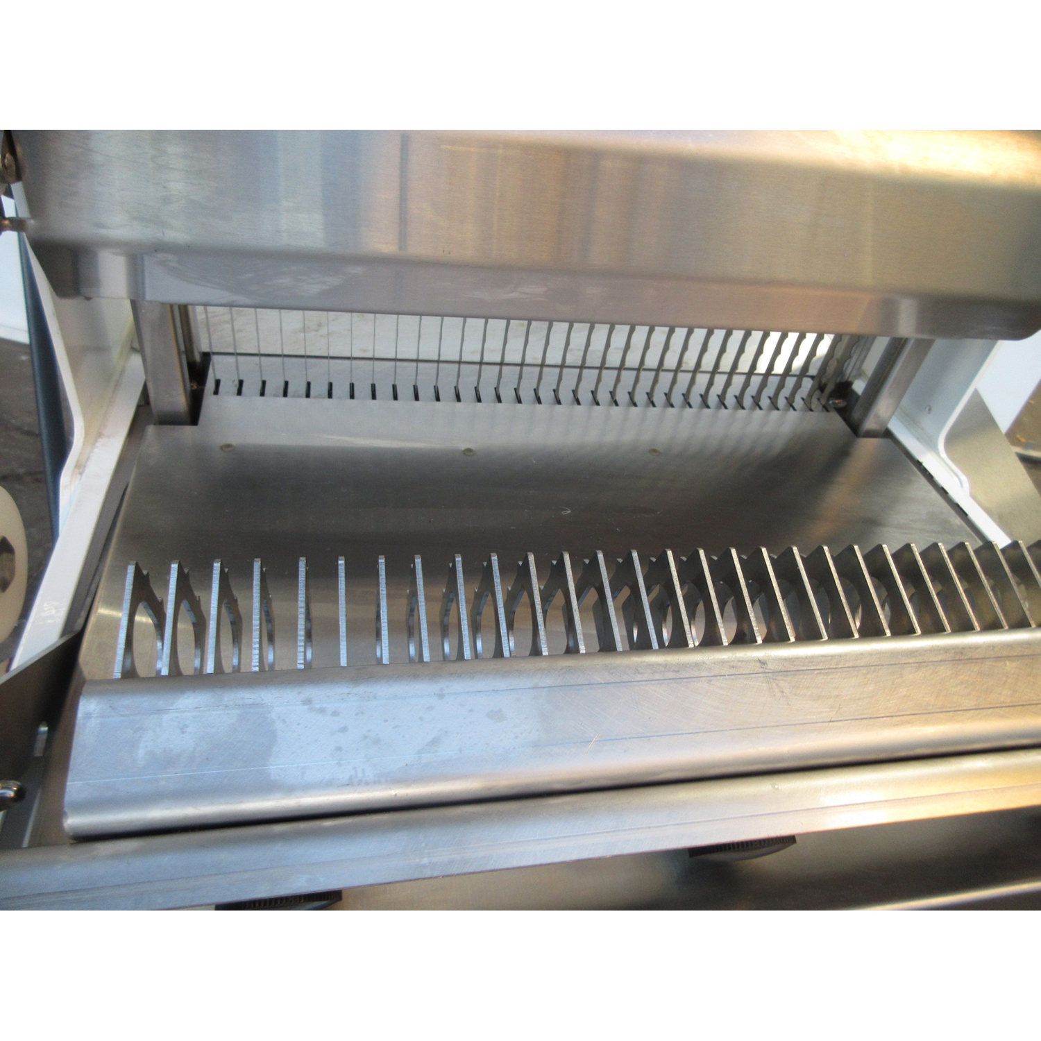 Oliver 777NT Bread Slicer 1/2" Cut, Used Excellent Condition image 1