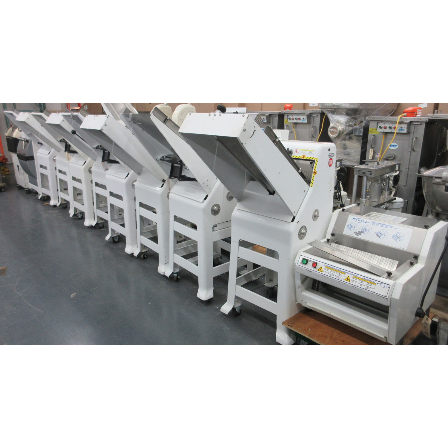 Oliver 777 Bread Slicer 3/4" Cut, Used Excellent Condition image 3