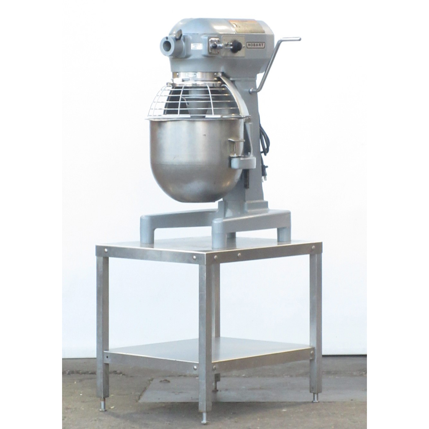 Hobart A200 Mixer 20 Qt, Bowl And 2 Attachments Included, Used Excellent Condition image 1