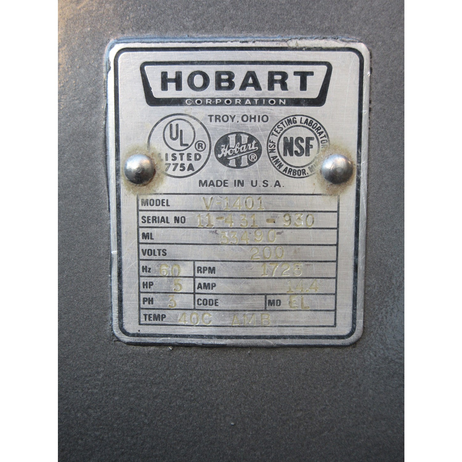 Hobart V1401 Mixer 140 Qt, Bowl And 2 Attachments Included, Used Excellent Condition image 3