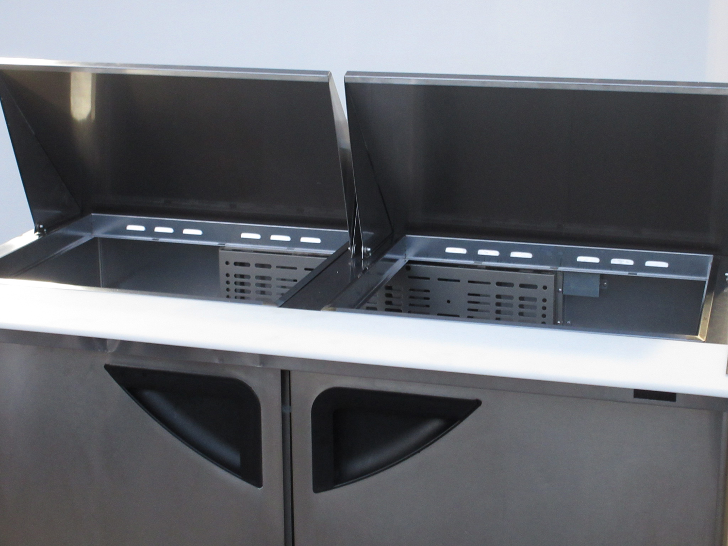 Turbo Air TST-60SD-24-N Sandwich/Salad Prep Table w/ Refrigerated Base, Used Excellent Condition image 2