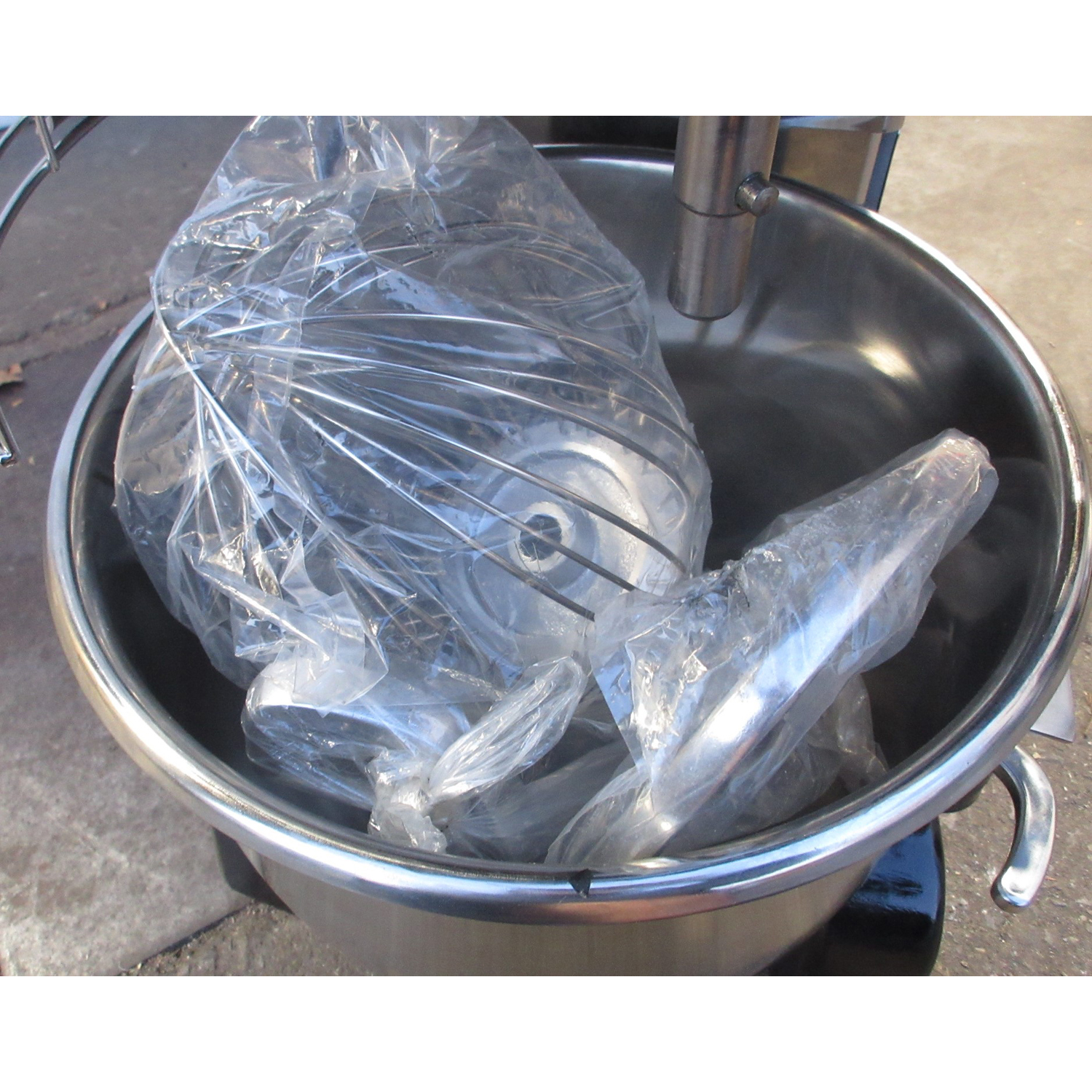 Hobart HMM20 Centerline Mixer, Bowl And 2 Attachments Included, Used Excellent Condition image 3