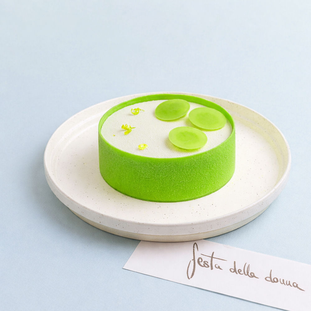 Martellato Lime Green Velvet Silk Spray, 13.5 oz. image 1