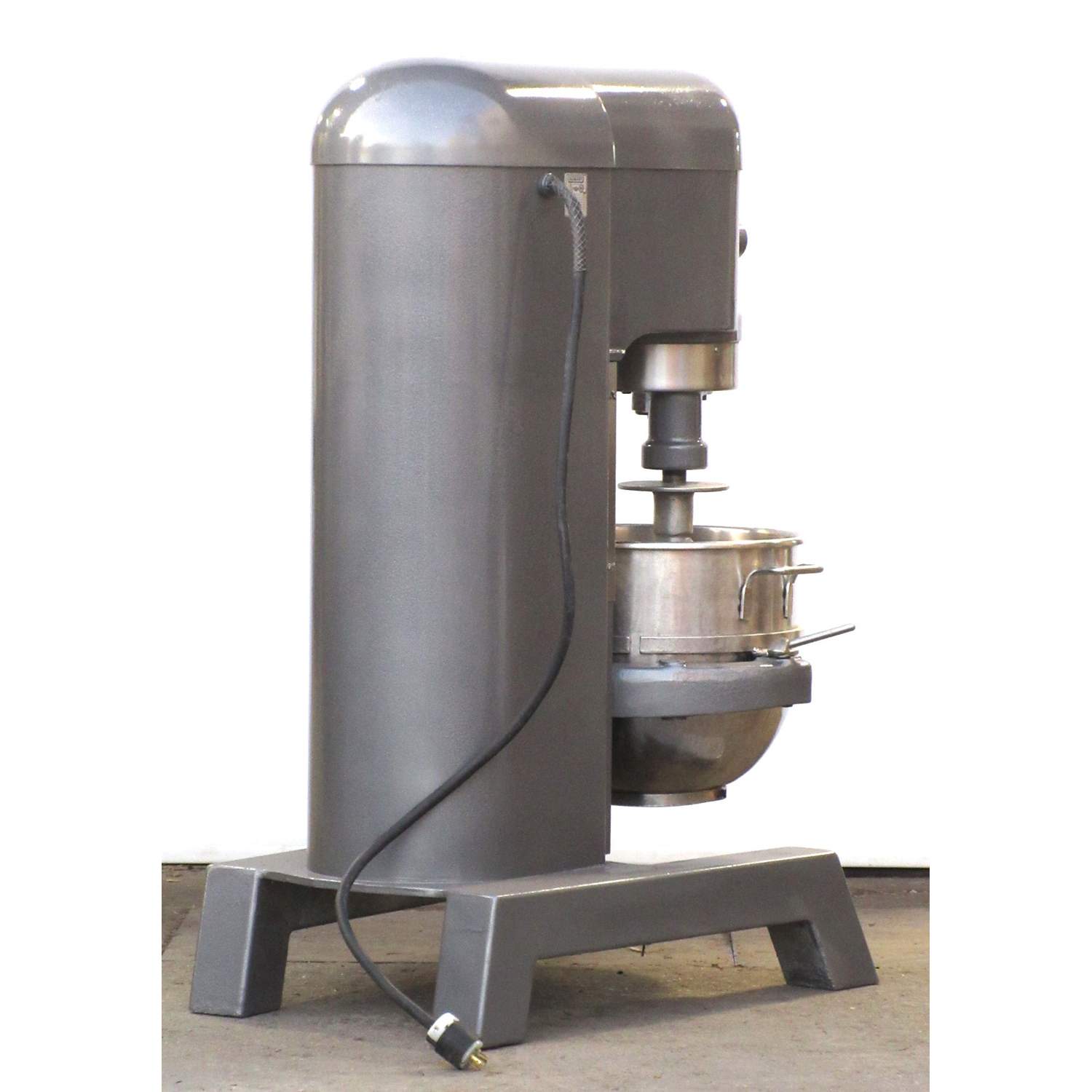 Hobart H600 60 Qt Mixer Bowl And 2 Attachments Included, Used Excellent Condition image 2