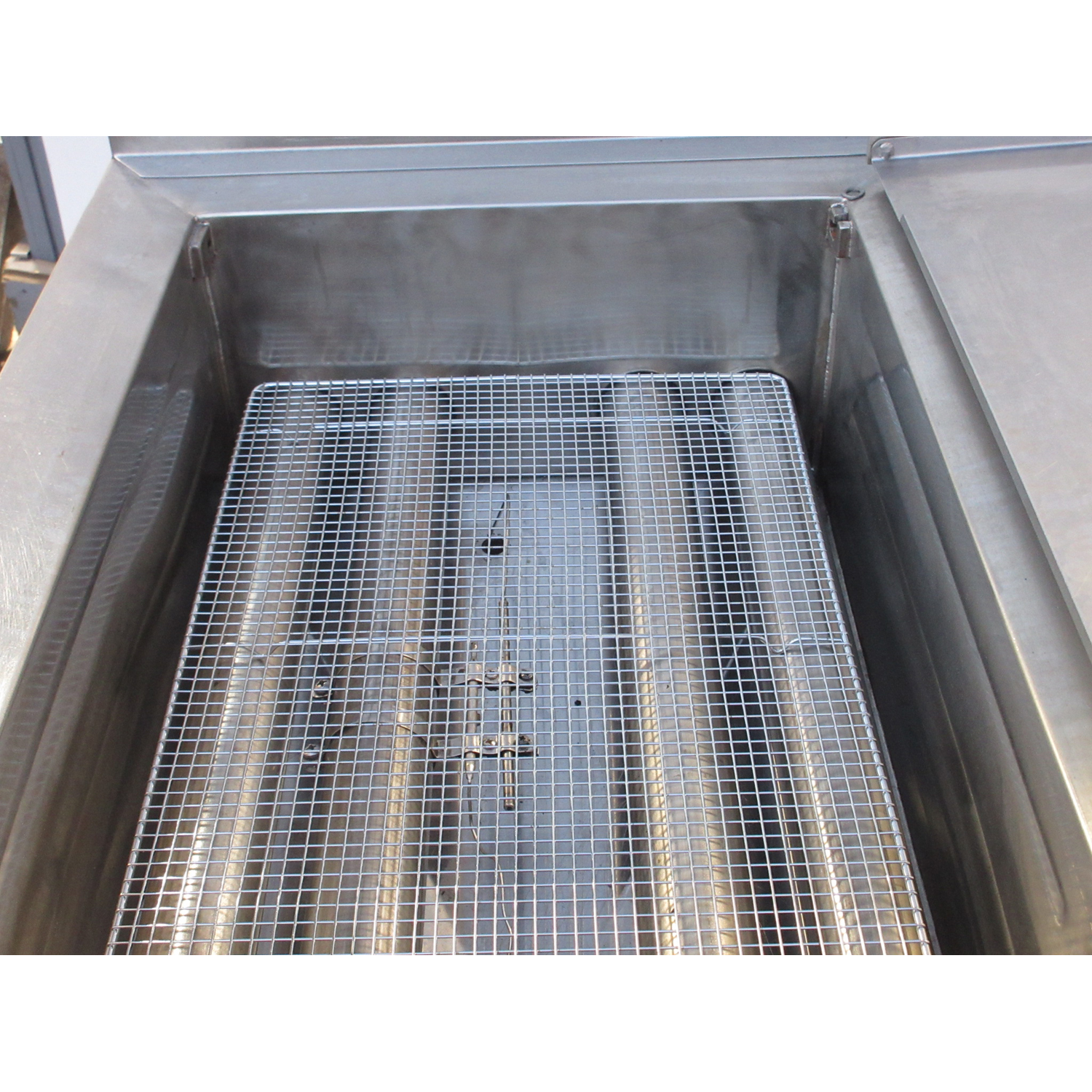 Avalon ADF26-G Donut Fryer, Used Excellent Condition image 1