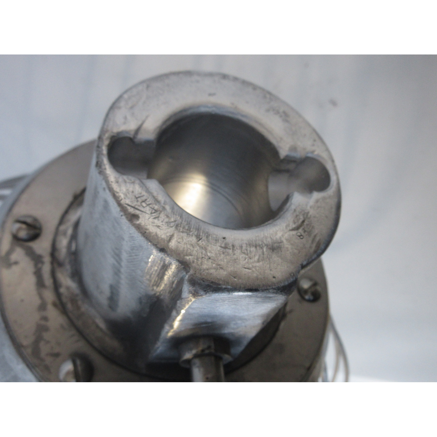 Hobart Legacy Whip 140 Quart - 00-875863 image 1