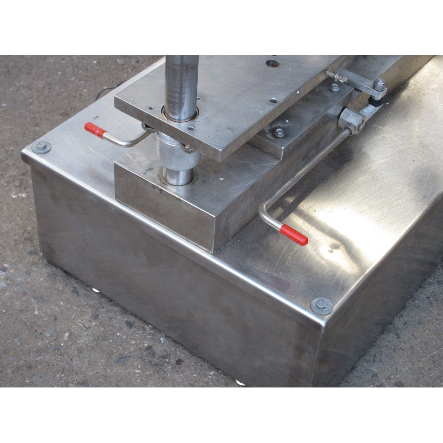 Comtec 2200 Hydraulic Pie Press, Used Excellent Condition image 2