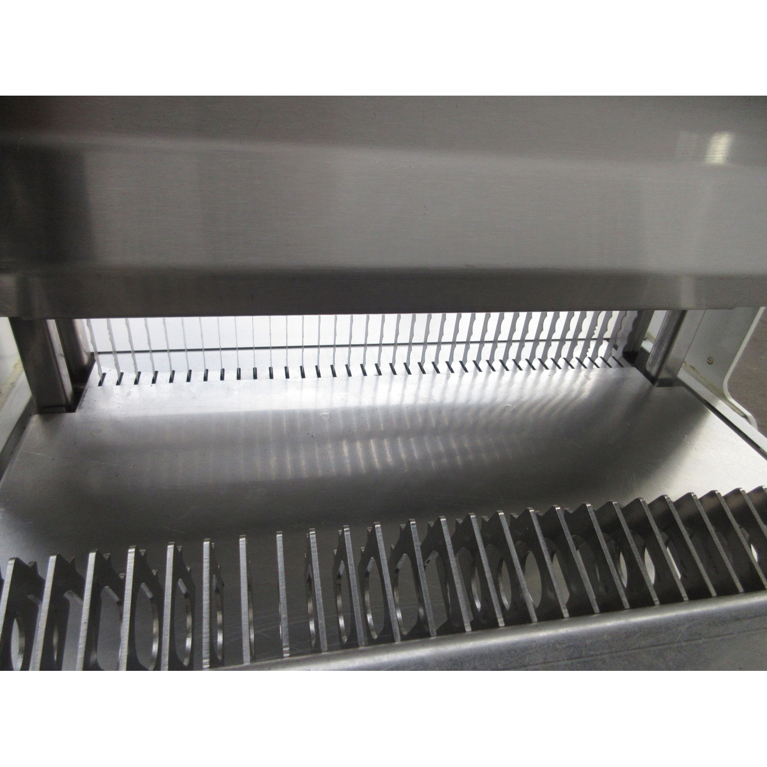 Oliver 777NT Bread Slicer 7/16" Cut, Used Excellent Condition image 3