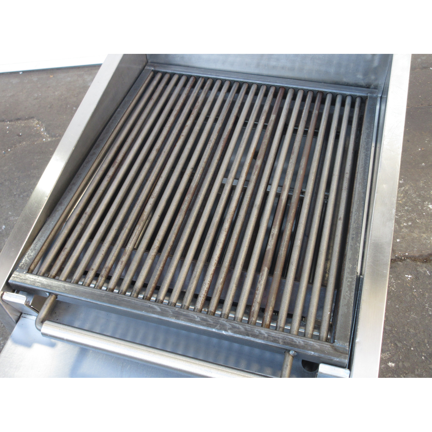 Magikitch'n CM-RMB-624 24" Gas Broiler, Used Excellent Condition image 2