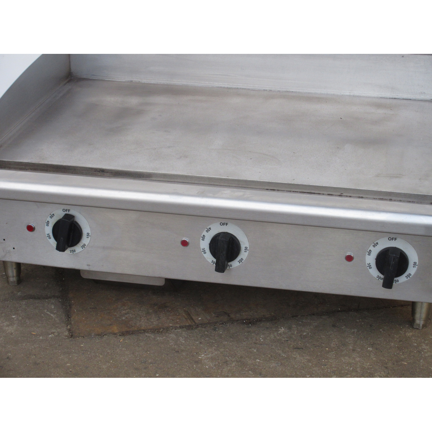 Toastmaster TMGE-36 36'' Griddle, Used Excellent Condition  image 1