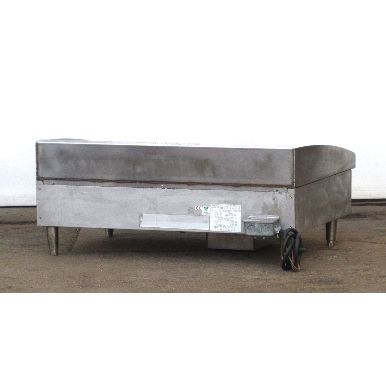 Toastmaster TMGE-36 36'' Griddle, Used Excellent Condition  image 2