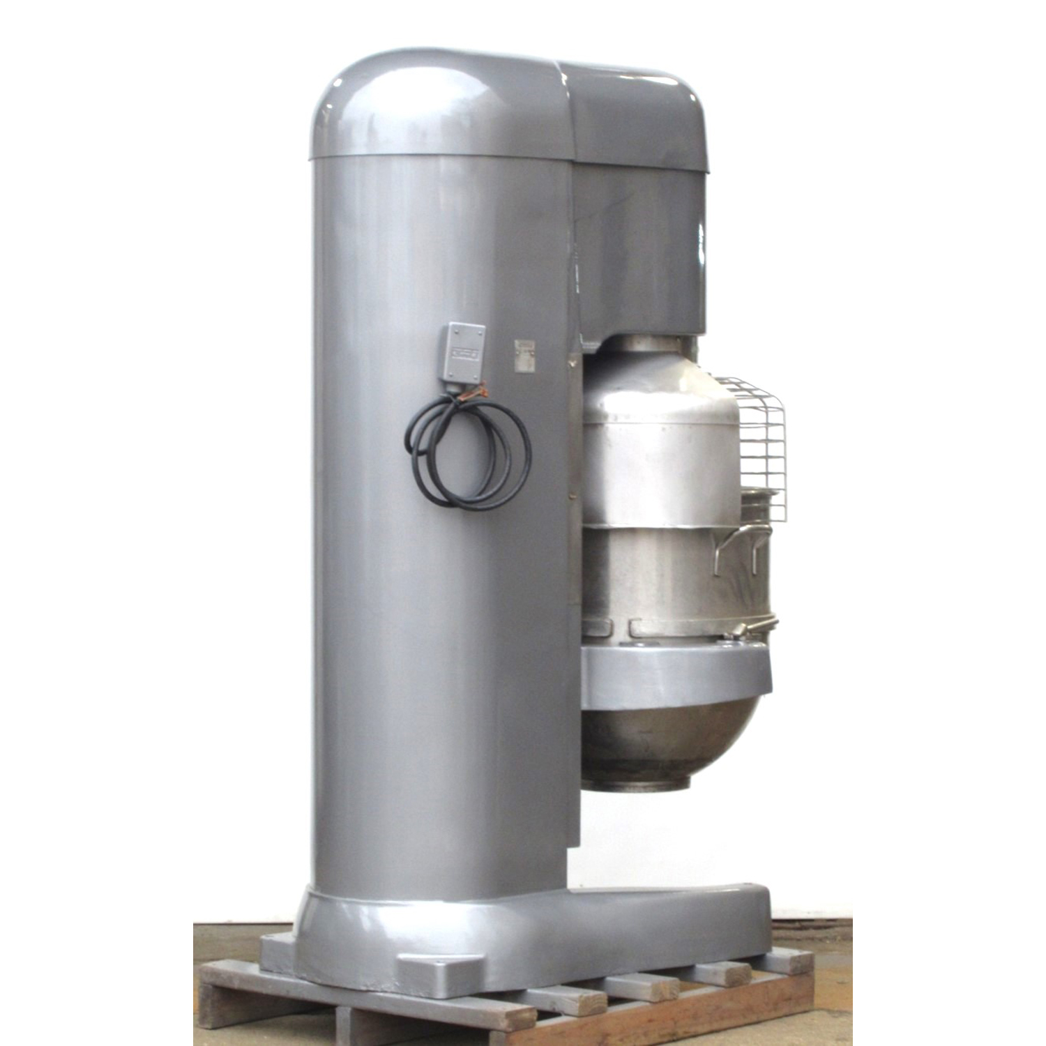 Hobart V1401 140 Qt Mixer, Bowl And 2 Attachments Included, Used Excellent Condition image 1